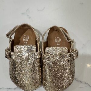 GAP Baby Sparkling Gold Glitter Toddler Shoes -Size 5-6